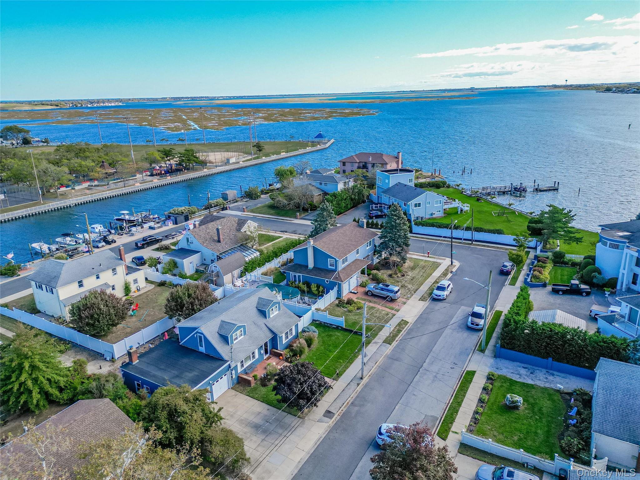 Single Family Sunset Nassau County, NY 11558, MLS-921191-4