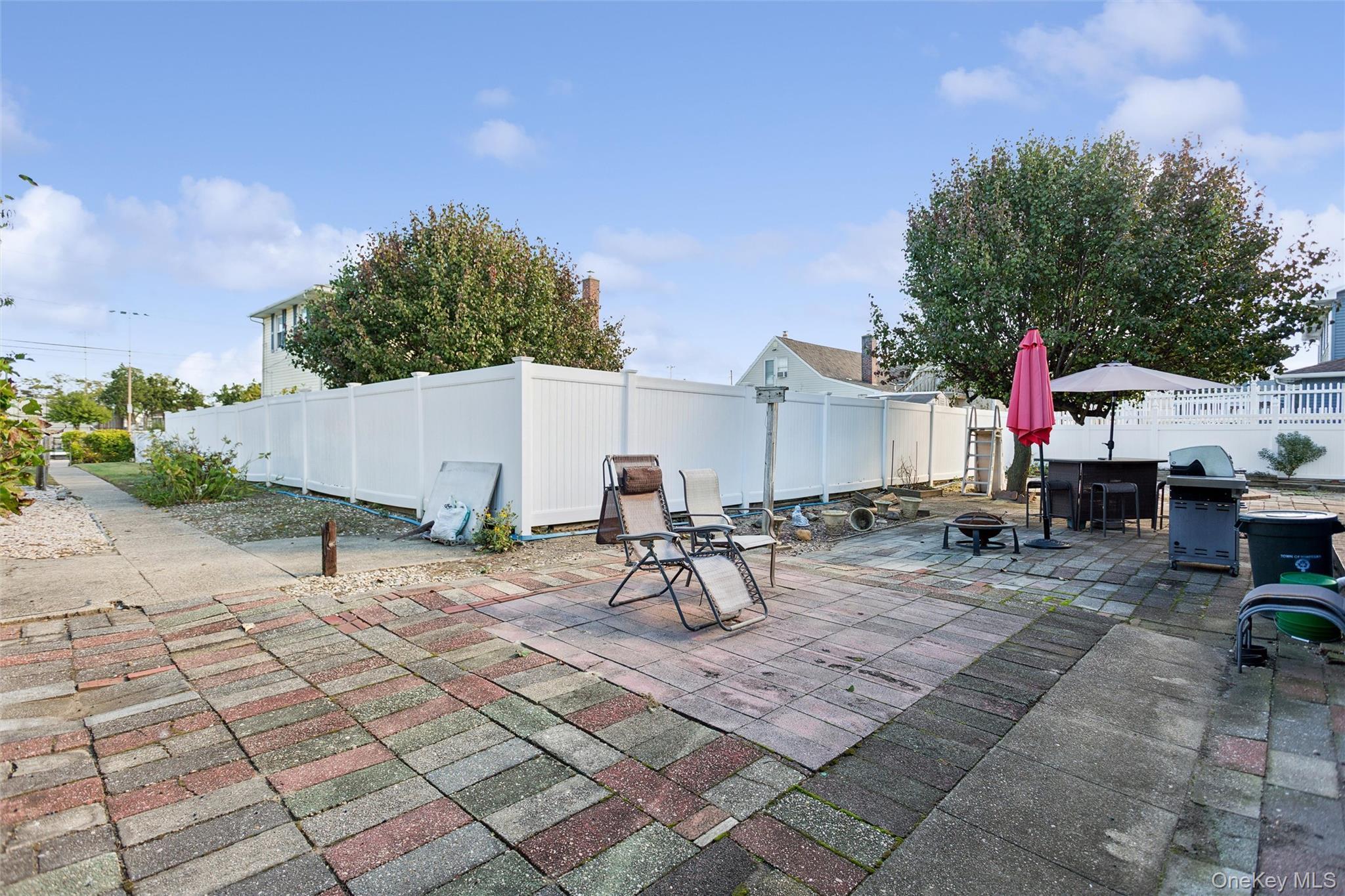 Single Family Sunset Nassau County, NY 11558, MLS-921191-8