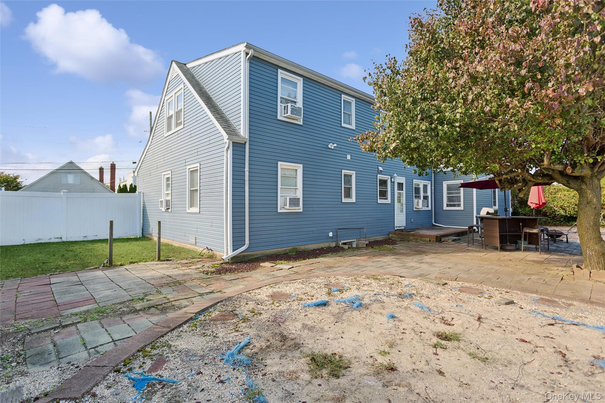 Single Family Sunset Nassau County, NY 11558, MLS-921191-9