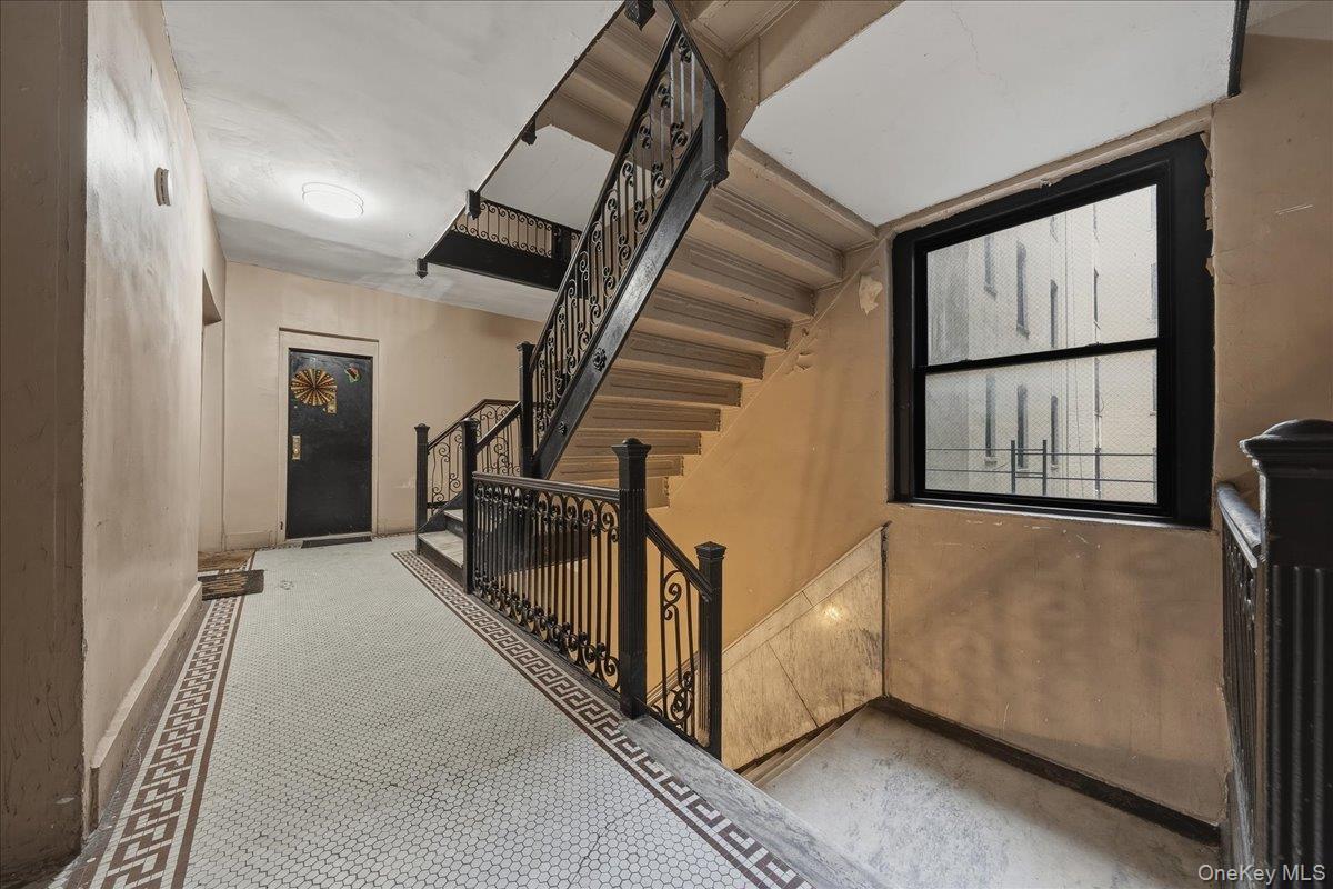 Coop 156th  Manhattan, NY 10032, MLS-921206-15