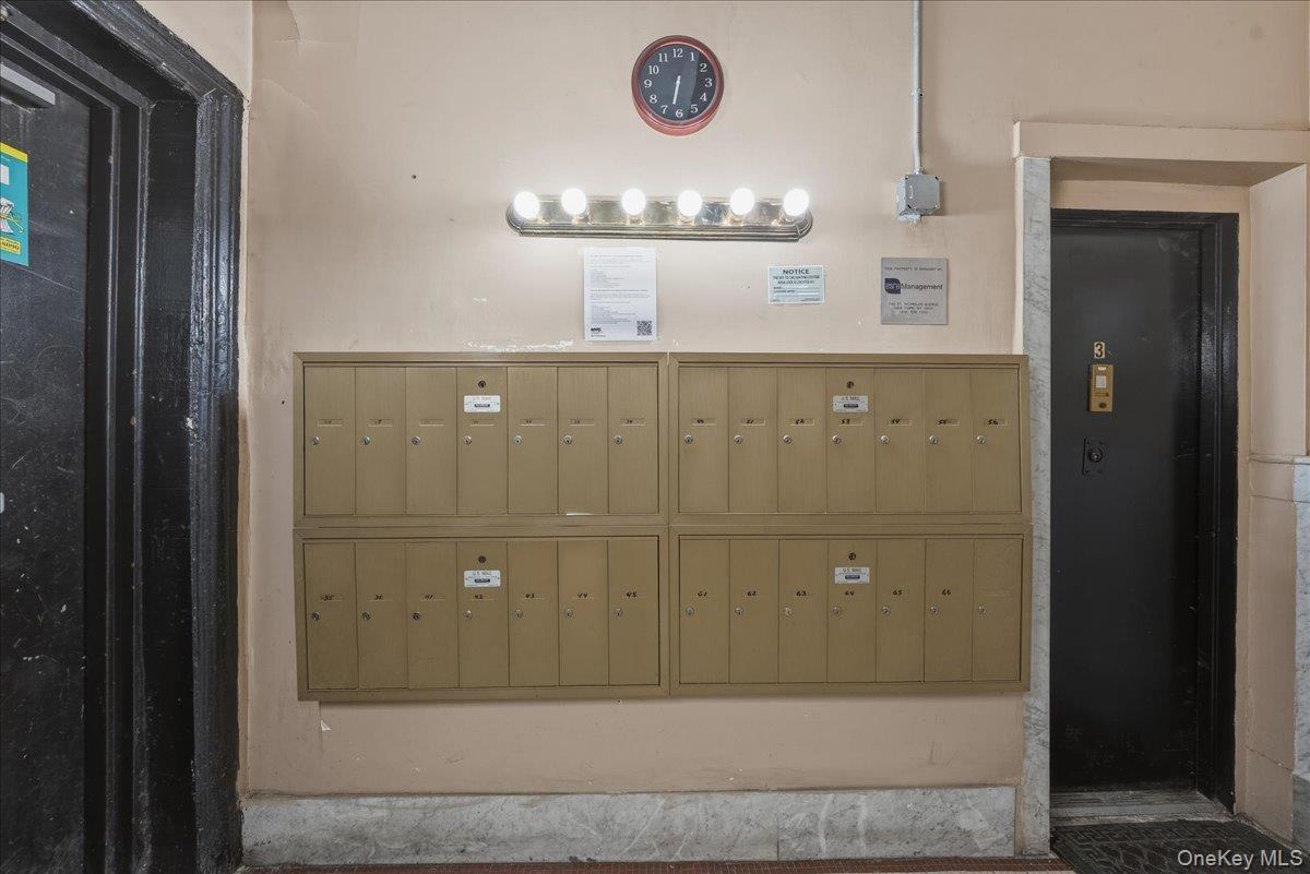 Coop 156th  Manhattan, NY 10032, MLS-921206-18