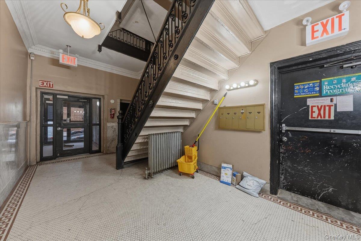 Coop 156th  Manhattan, NY 10032, MLS-921206-19