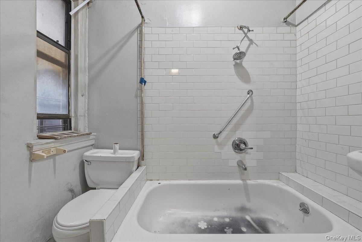 Coop 156th  Manhattan, NY 10032, MLS-921206-8