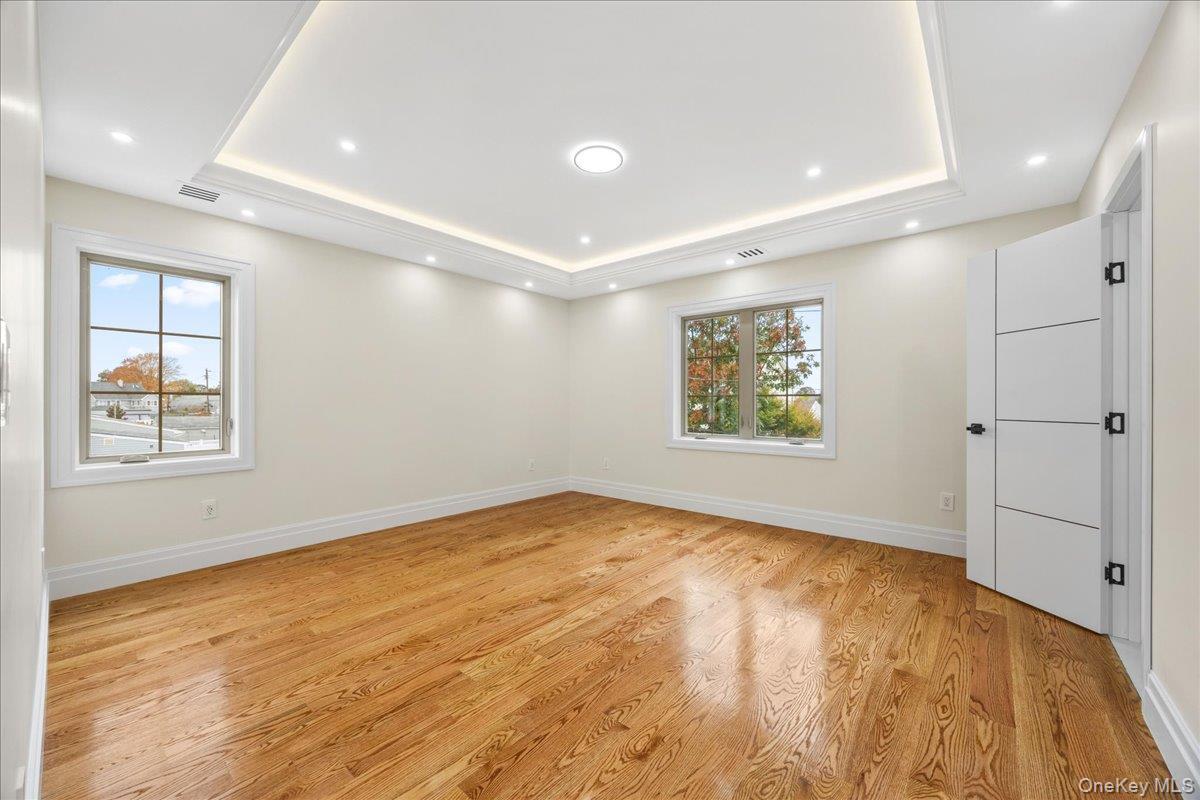 Single Family Putnam Nassau County, NY 11554, MLS-921226-20