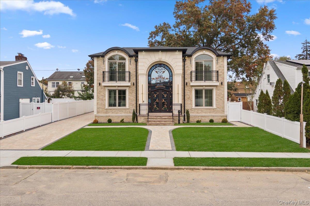 Single Family Putnam Nassau County, NY 11554, MLS-921226-36