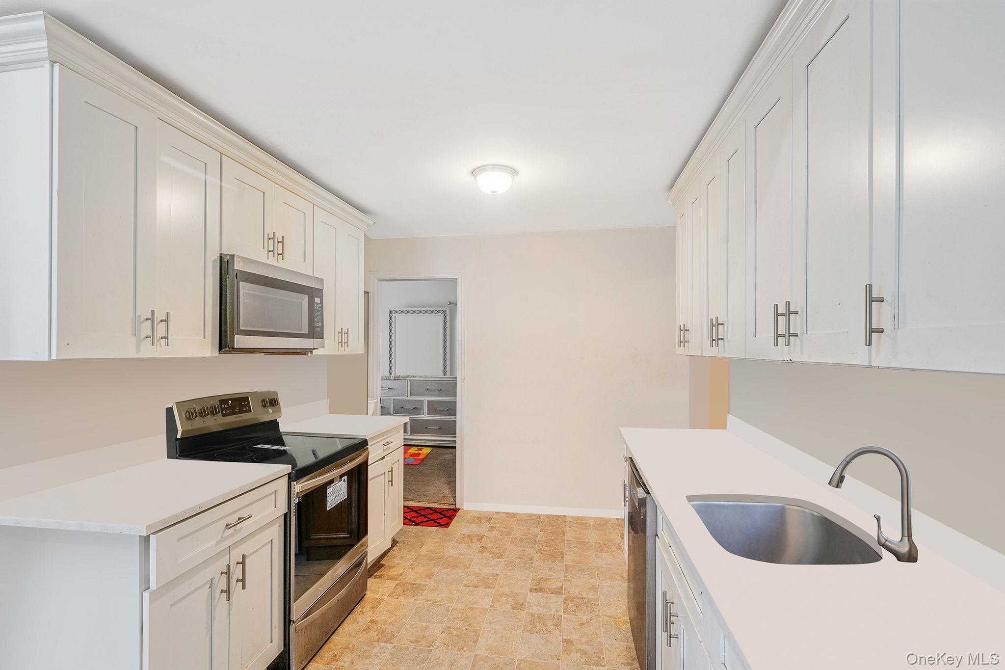 Single Family Sayville  Suffolk County, NY 11951, MLS-921230-11