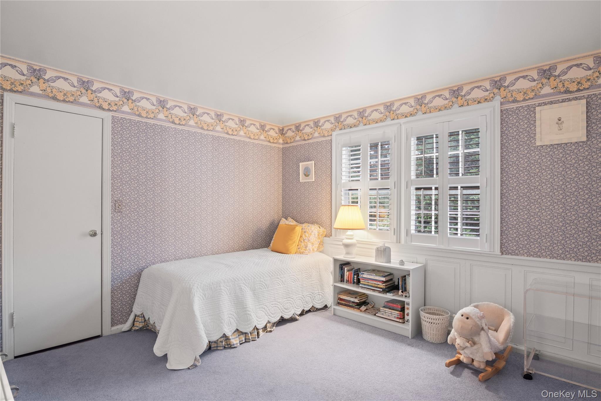 Single Family Ridge Nassau County, NY 11791, MLS-921243-21