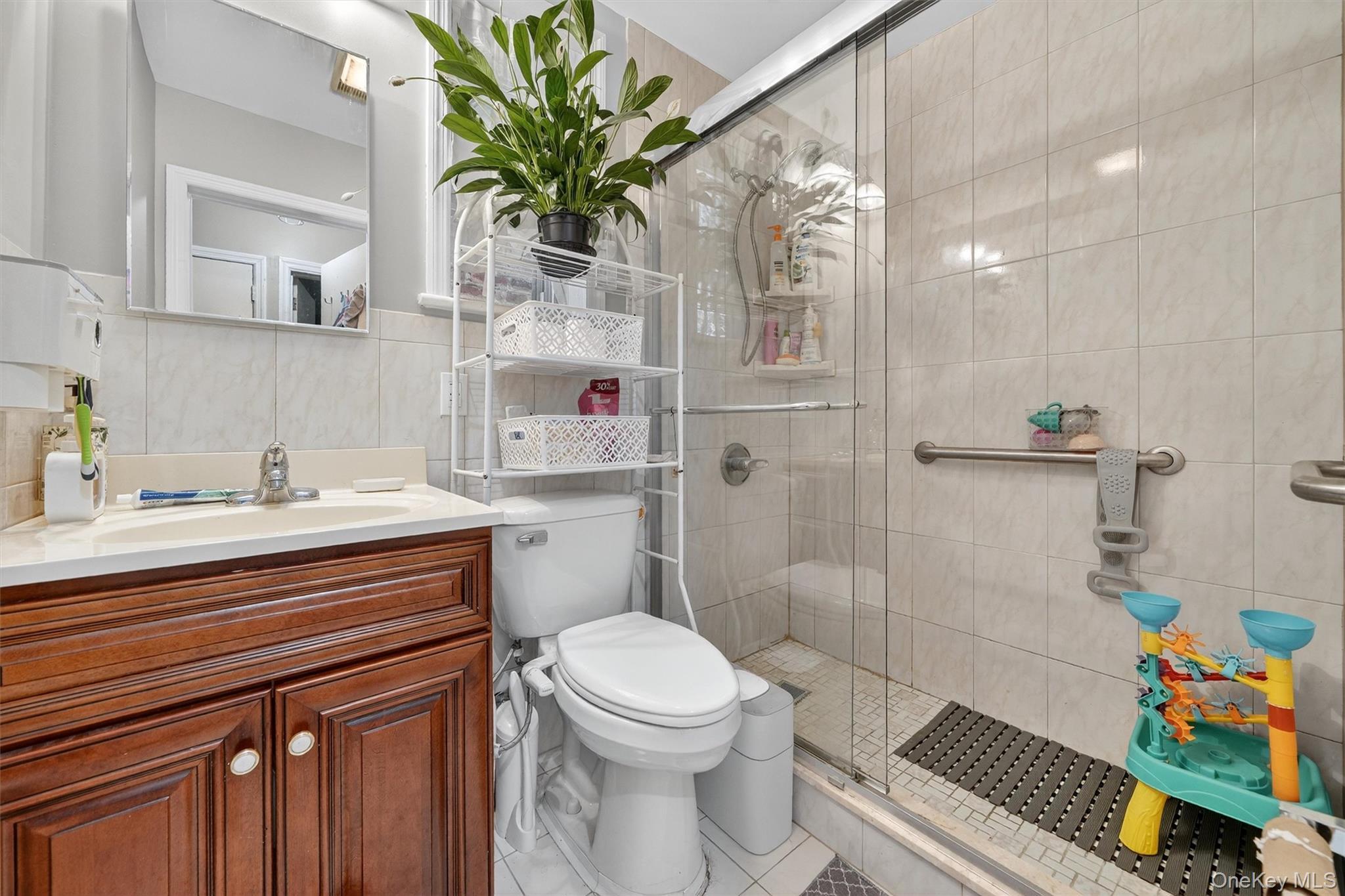 Single Family Tomlinson  Bronx, NY 10461, MLS-921244-14