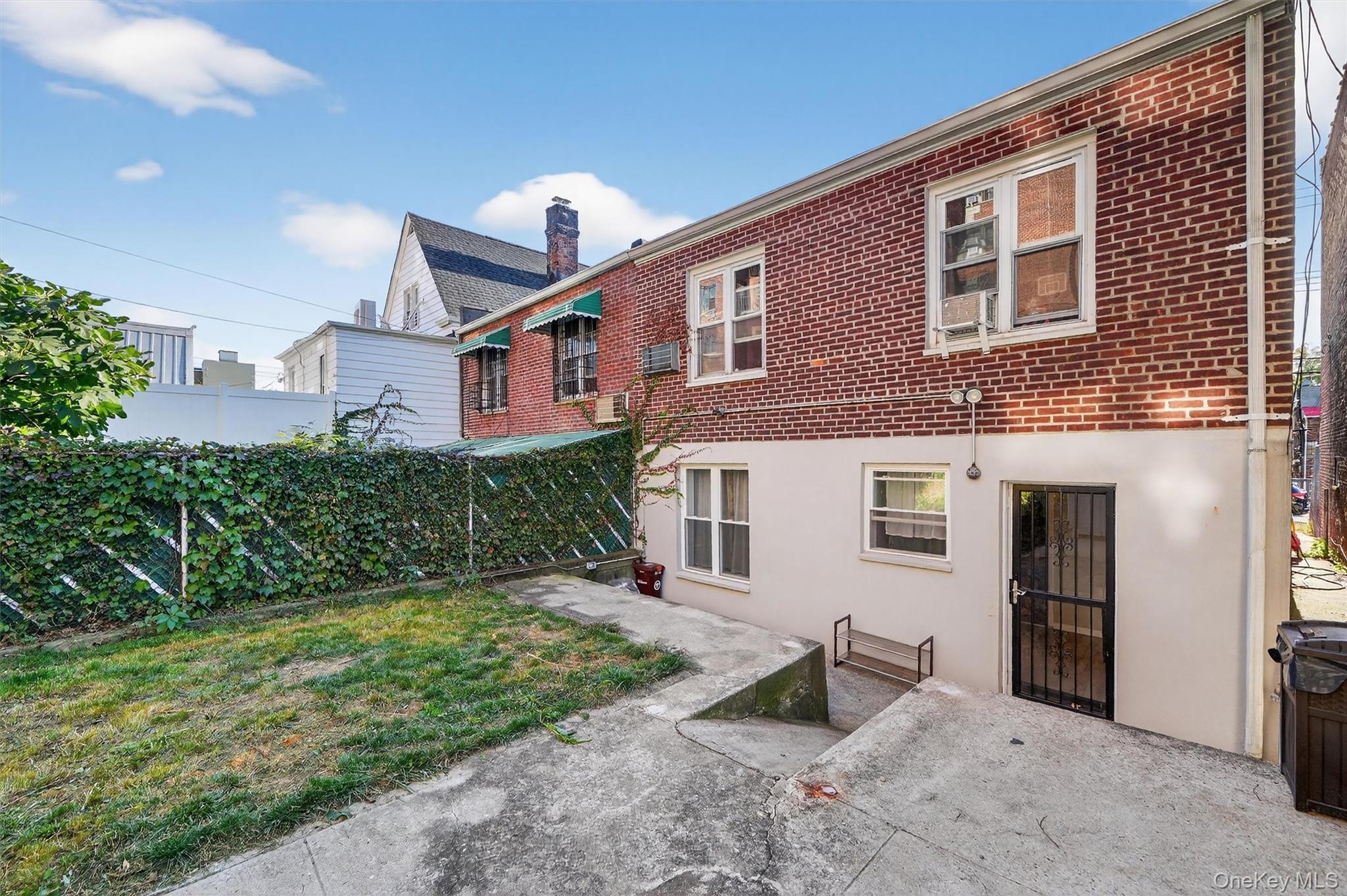 Single Family Tomlinson  Bronx, NY 10461, MLS-921244-20