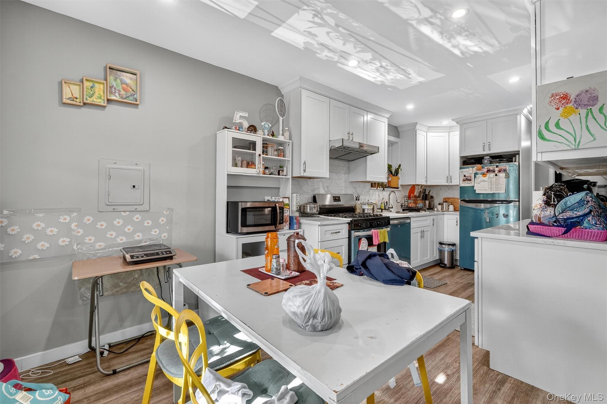 Single Family Tomlinson  Bronx, NY 10461, MLS-921244-23