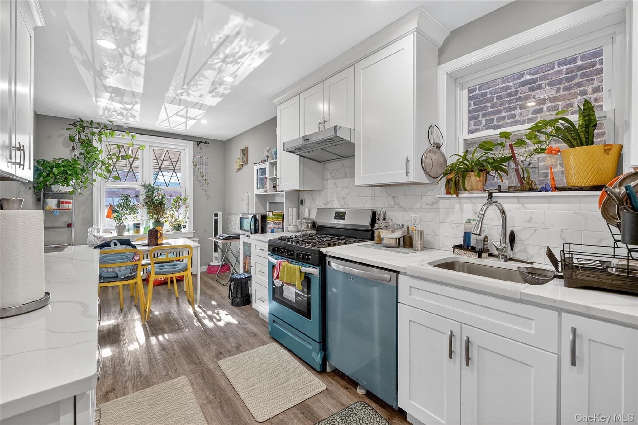 Single Family Tomlinson  Bronx, NY 10461, MLS-921244-33