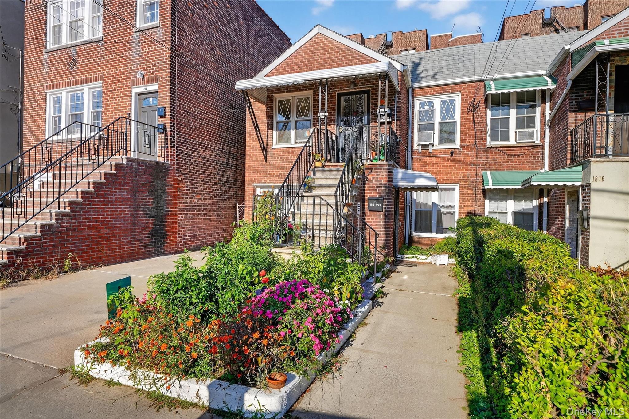 Single Family Tomlinson  Bronx, NY 10461, MLS-921244-4