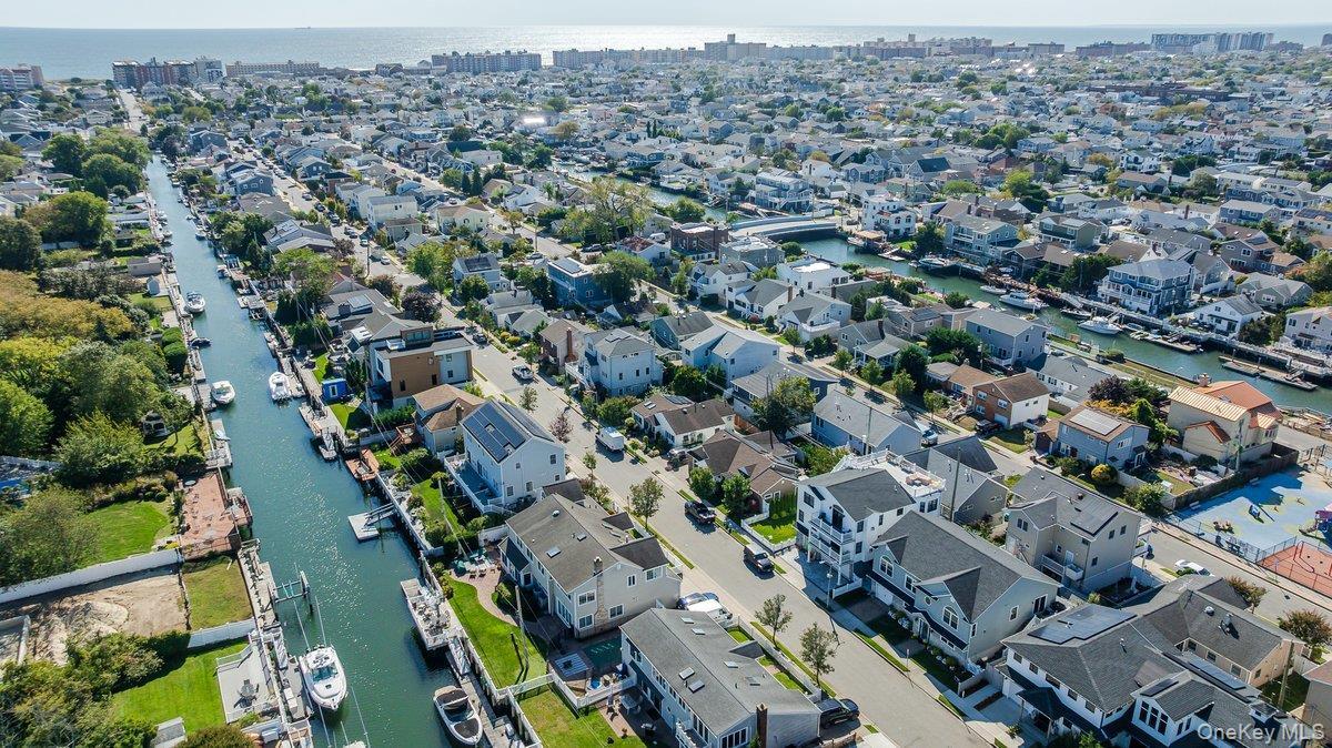 Single Family Curley Nassau County, NY 11561, MLS-921259-25