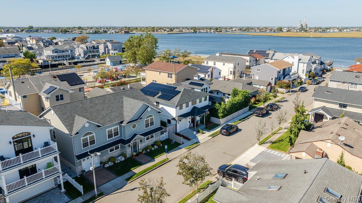 Single Family Curley Nassau County, NY 11561, MLS-921259-28