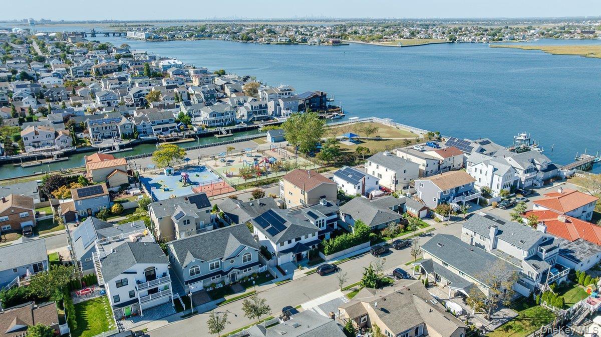 Single Family Curley Nassau County, NY 11561, MLS-921259-32