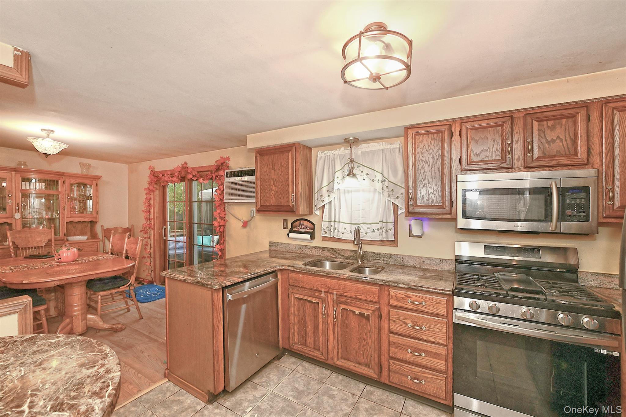 Single Family 9th Suffolk County, NY 11742, MLS-921265-5