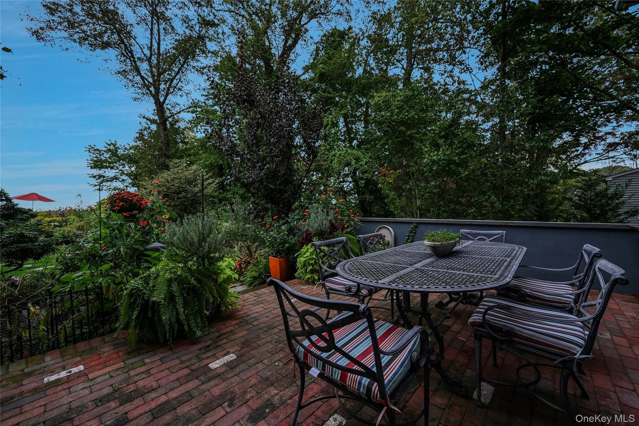 Single Family Semon Suffolk County, NY 11743, MLS-921274-12