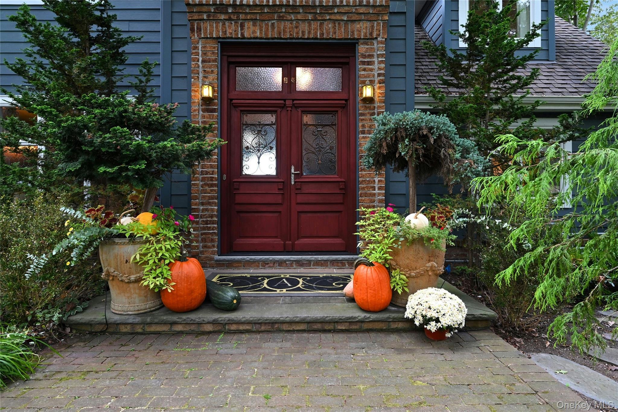 Single Family Semon Suffolk County, NY 11743, MLS-921274-17