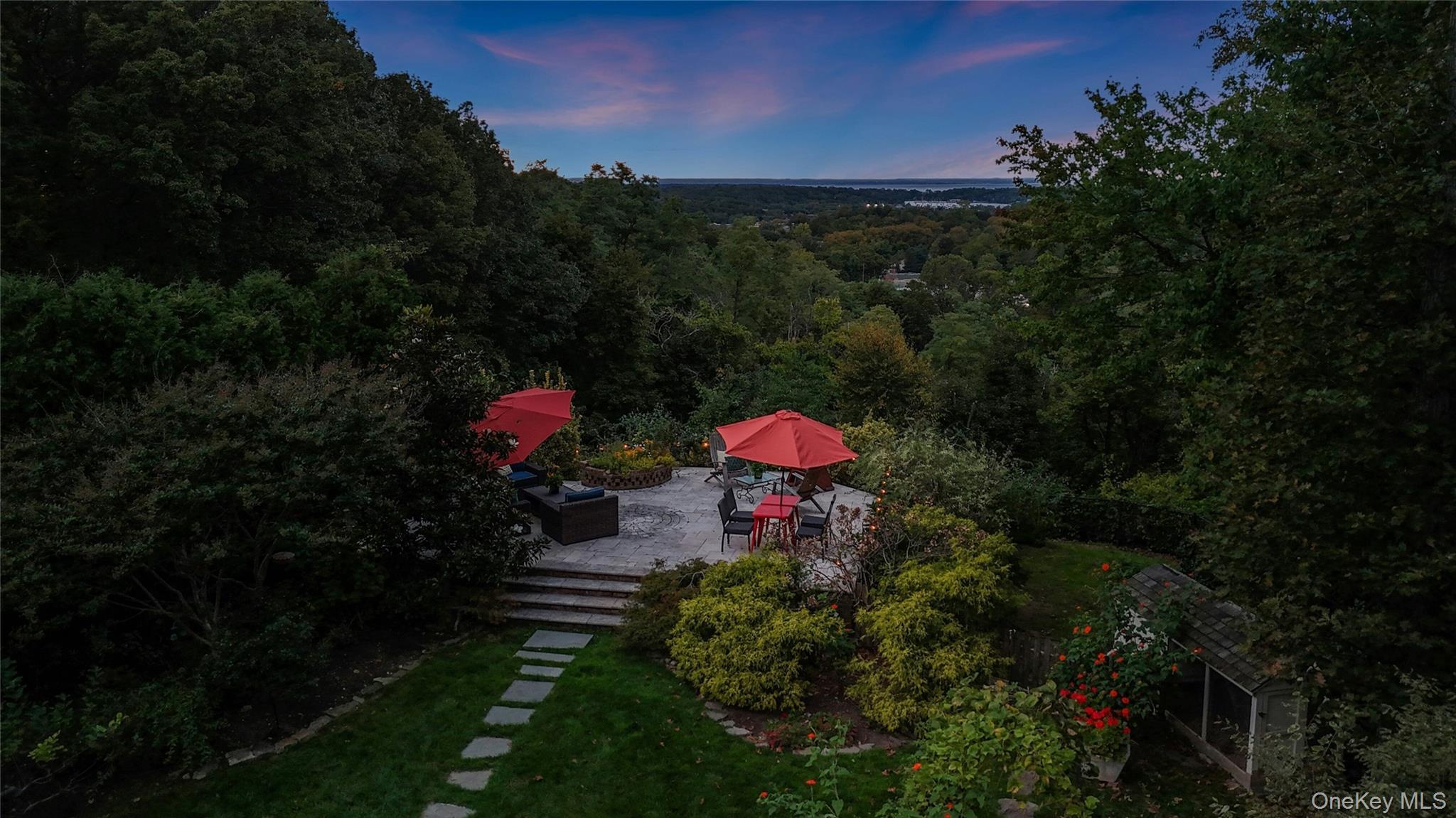 Single Family Semon Suffolk County, NY 11743, MLS-921274-20