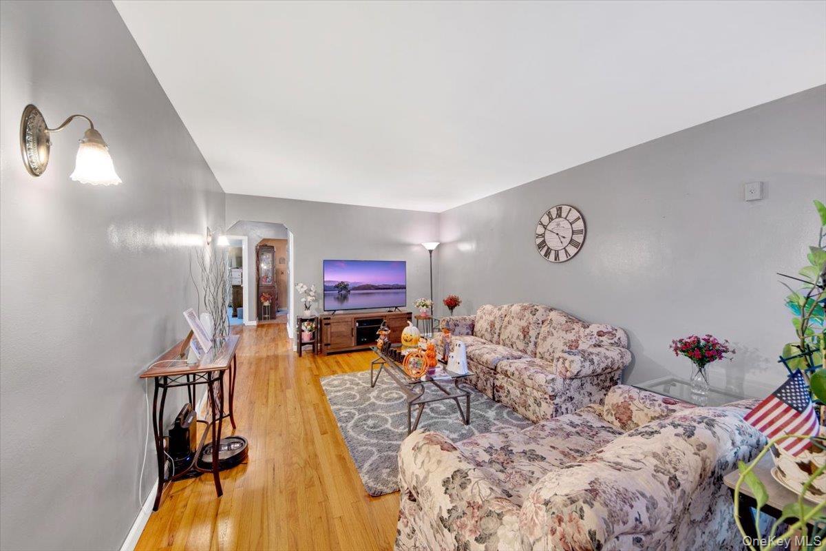Single Family Ampere  Bronx, NY 10465, MLS-921286-13