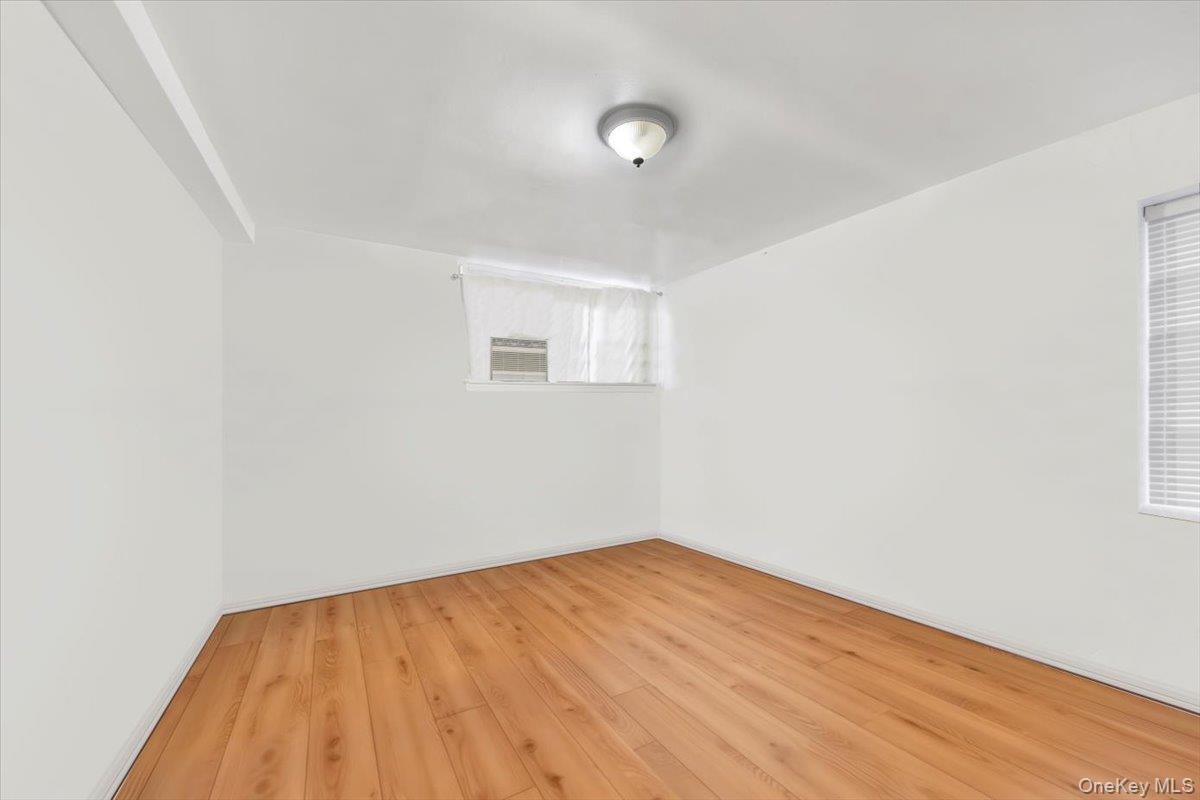 Single Family Ampere  Bronx, NY 10465, MLS-921286-6