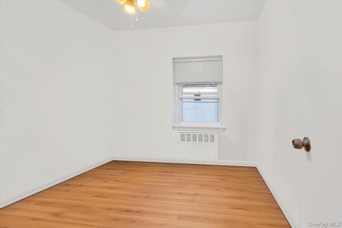 Single Family Ampere  Bronx, NY 10465, MLS-921286-7