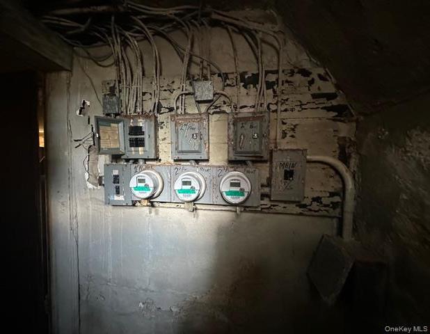 Single Family 18th  Brooklyn, NY 11229, MLS-921289-37