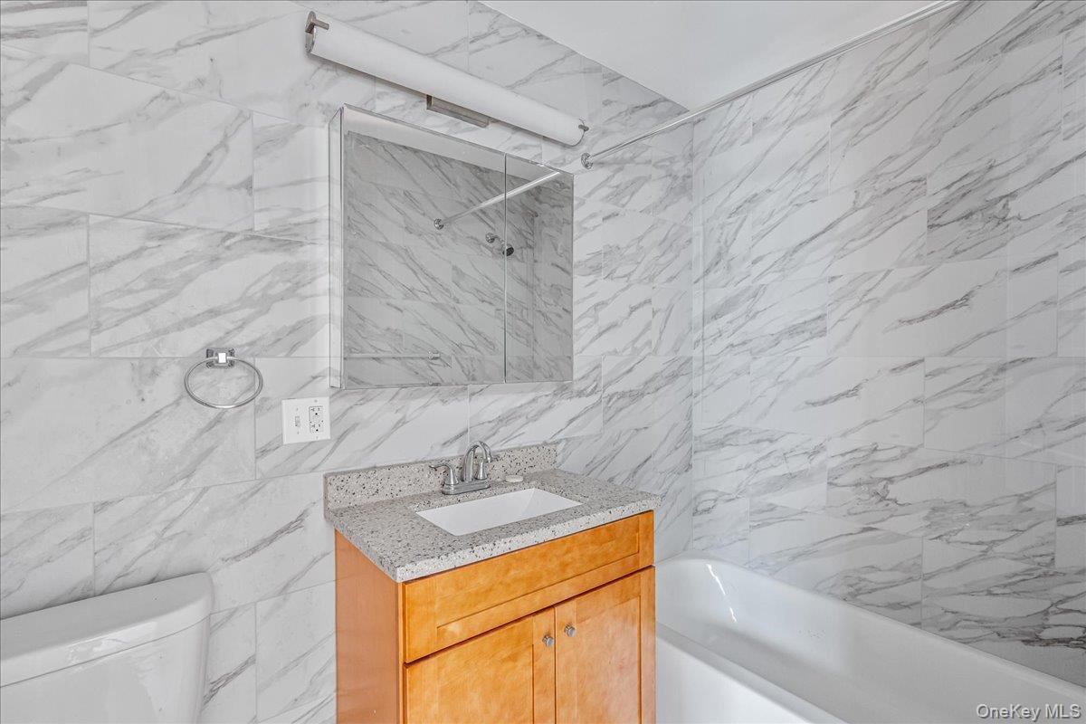 Single Family Jewel Brooklyn, NY 11222, MLS-921306-18