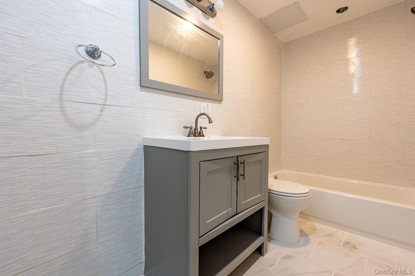 Single Family Waterbury  Bronx, NY 10462, MLS-921307-9