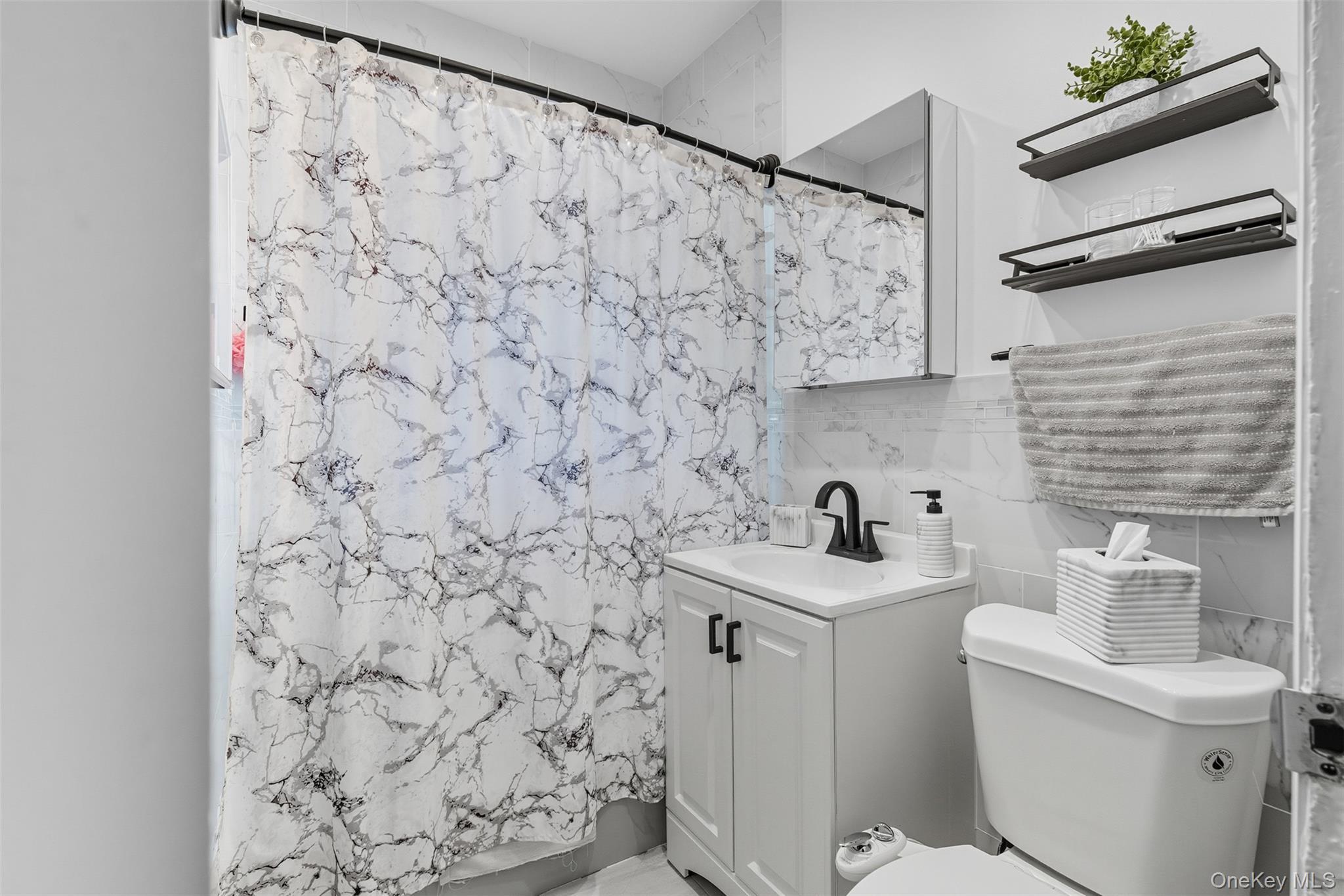 Single Family Kearney  Bronx, NY 10465, MLS-921313-16