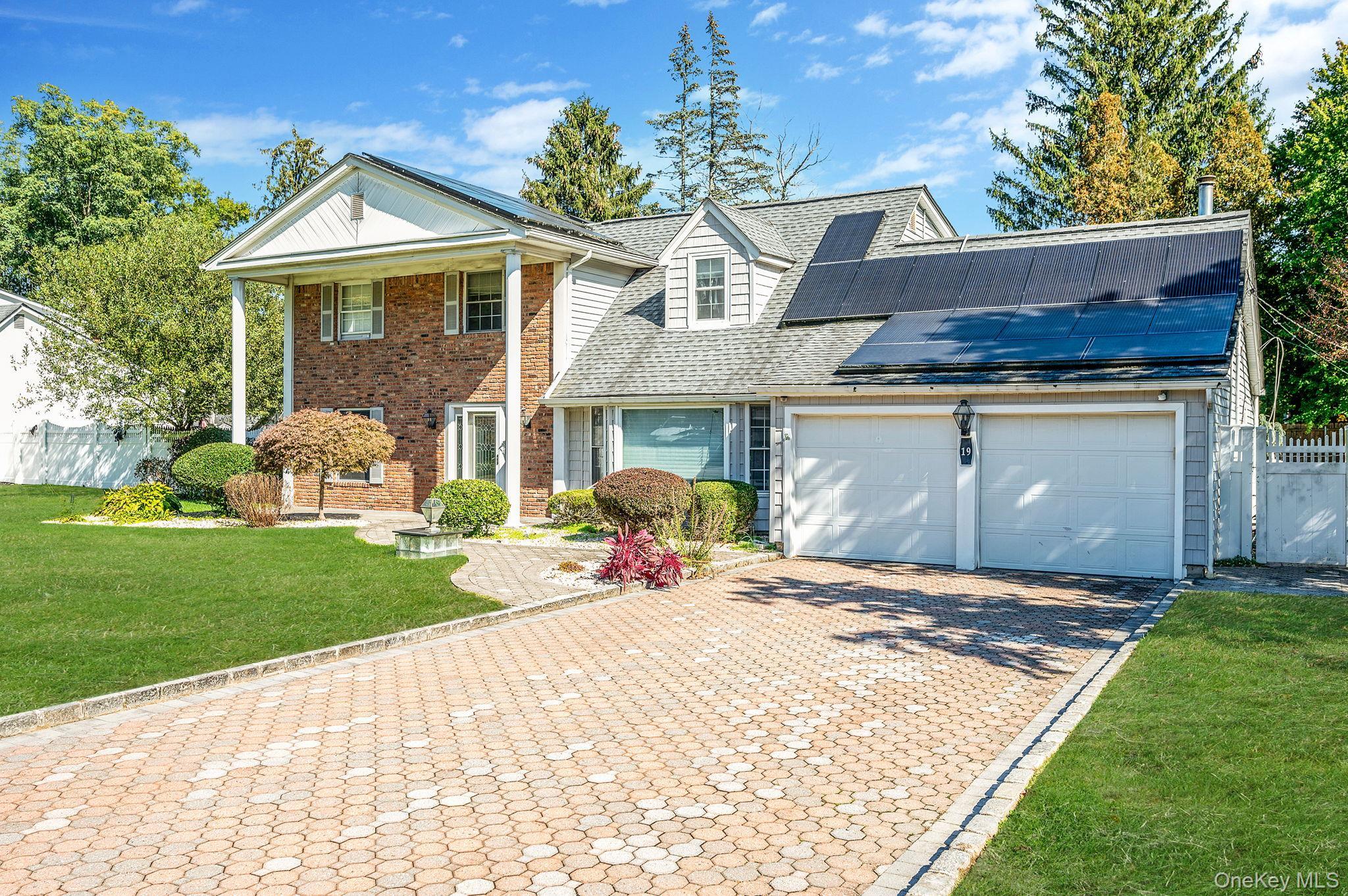 Single Family Dumond Suffolk County, NY 11727, MLS-921372-2