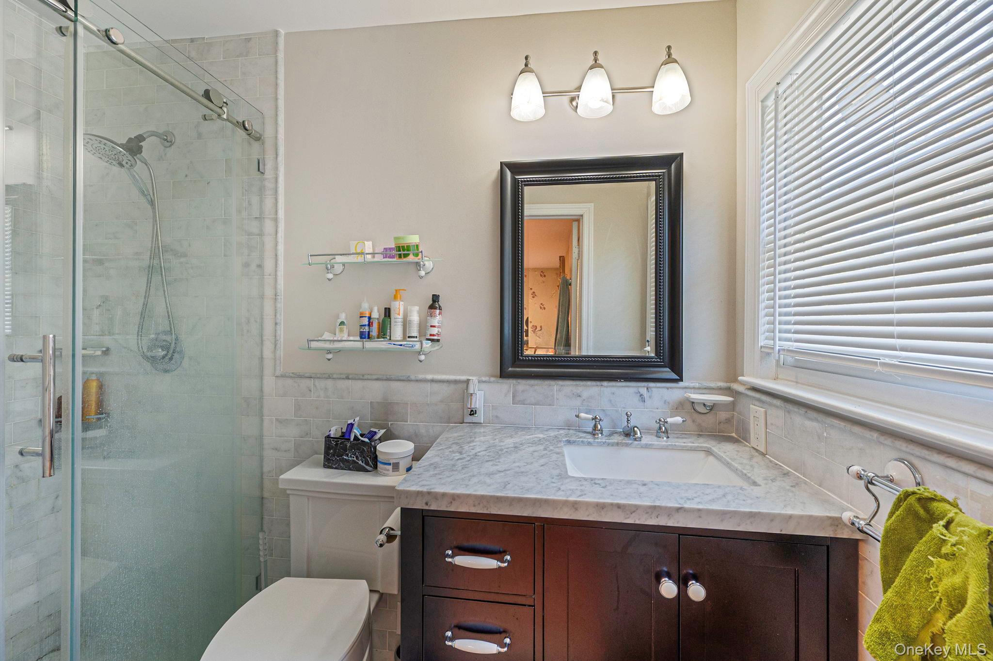 Single Family Dumond Suffolk County, NY 11727, MLS-921372-22