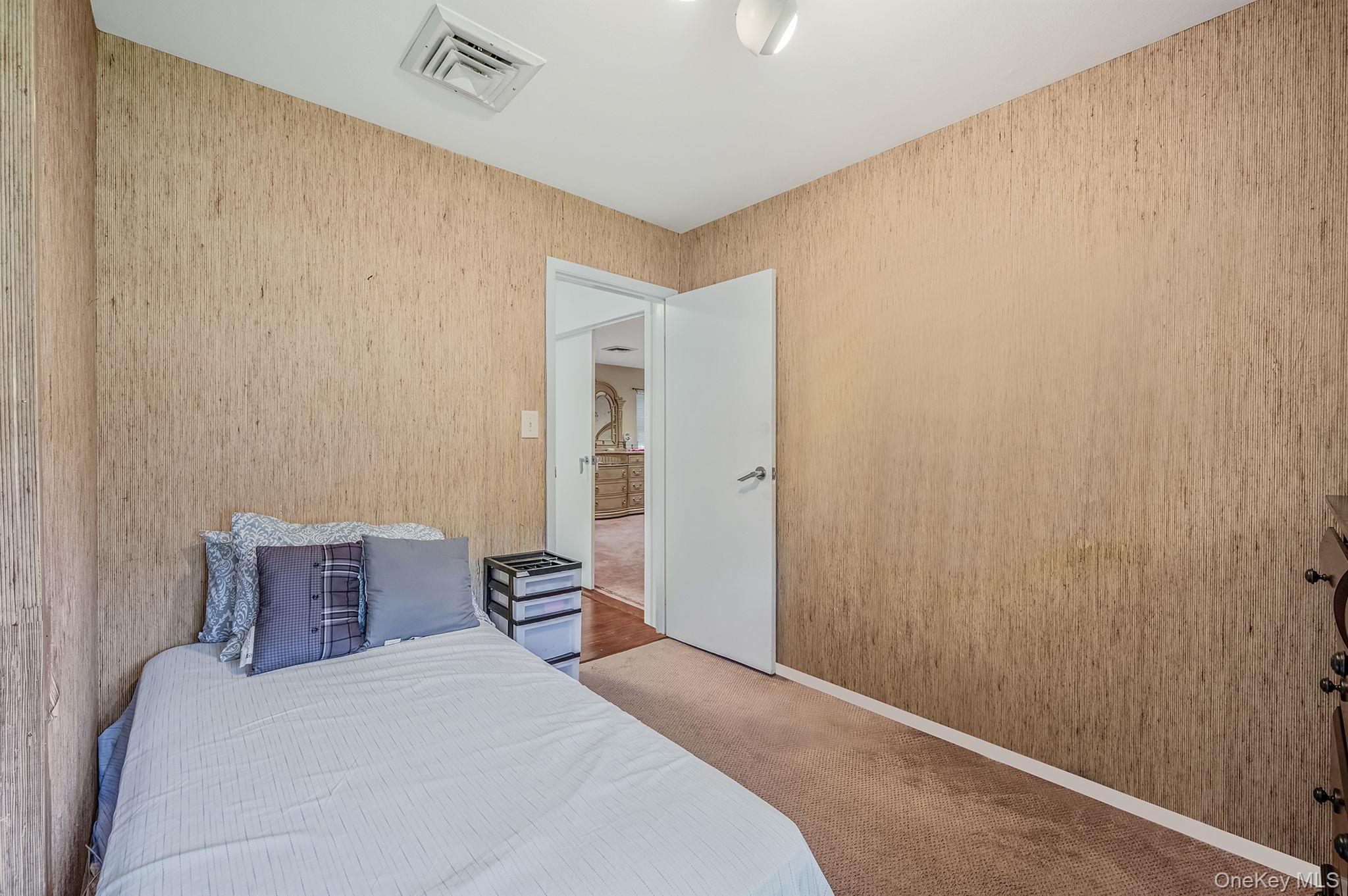 Single Family Dumond Suffolk County, NY 11727, MLS-921372-23