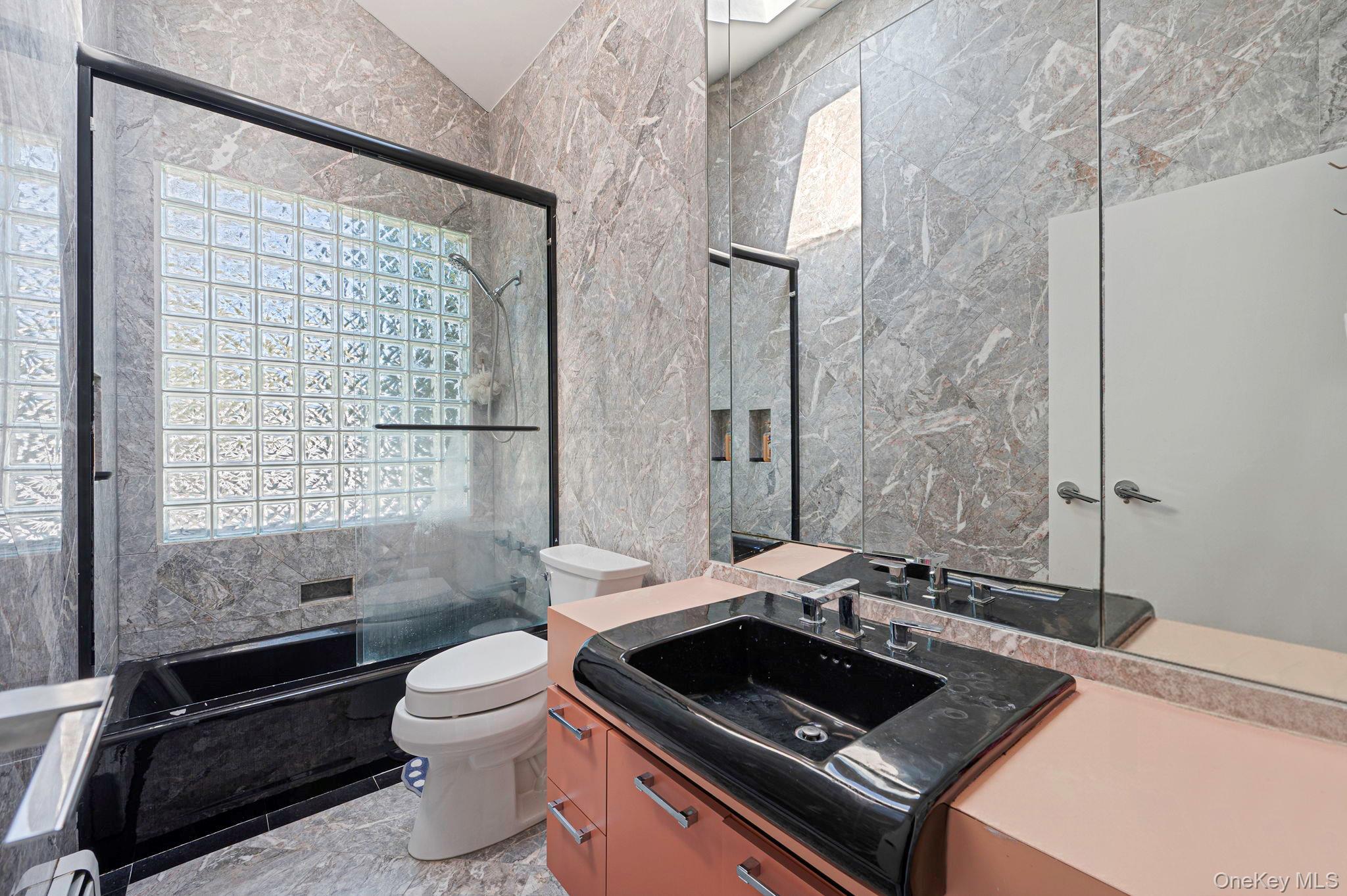 Single Family Dumond Suffolk County, NY 11727, MLS-921372-24