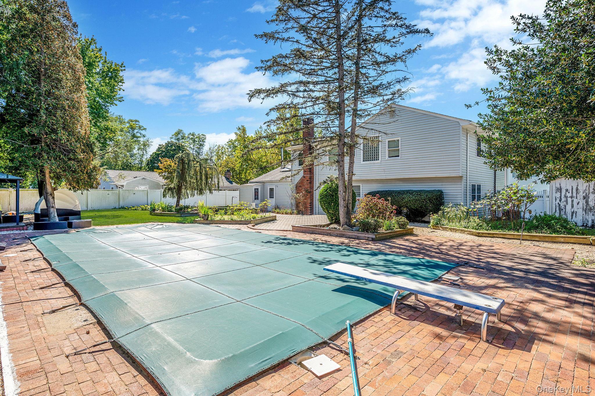 Single Family Dumond Suffolk County, NY 11727, MLS-921372-29