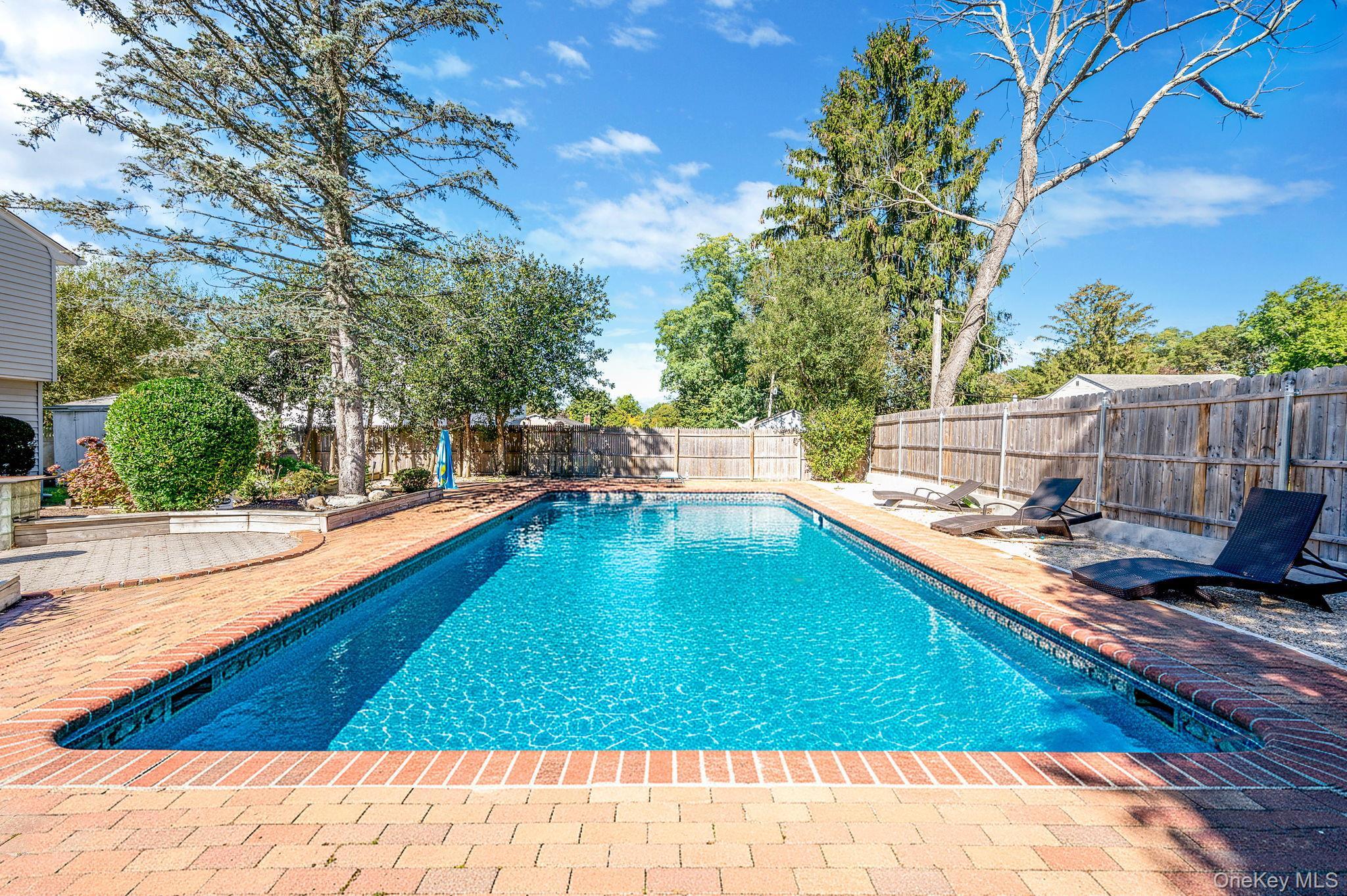 Single Family Dumond Suffolk County, NY 11727, MLS-921372-31