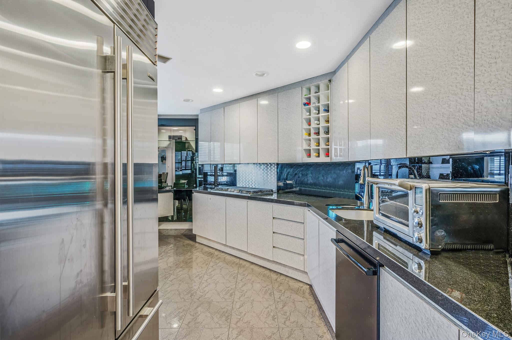 Single Family Dumond Suffolk County, NY 11727, MLS-921372-9