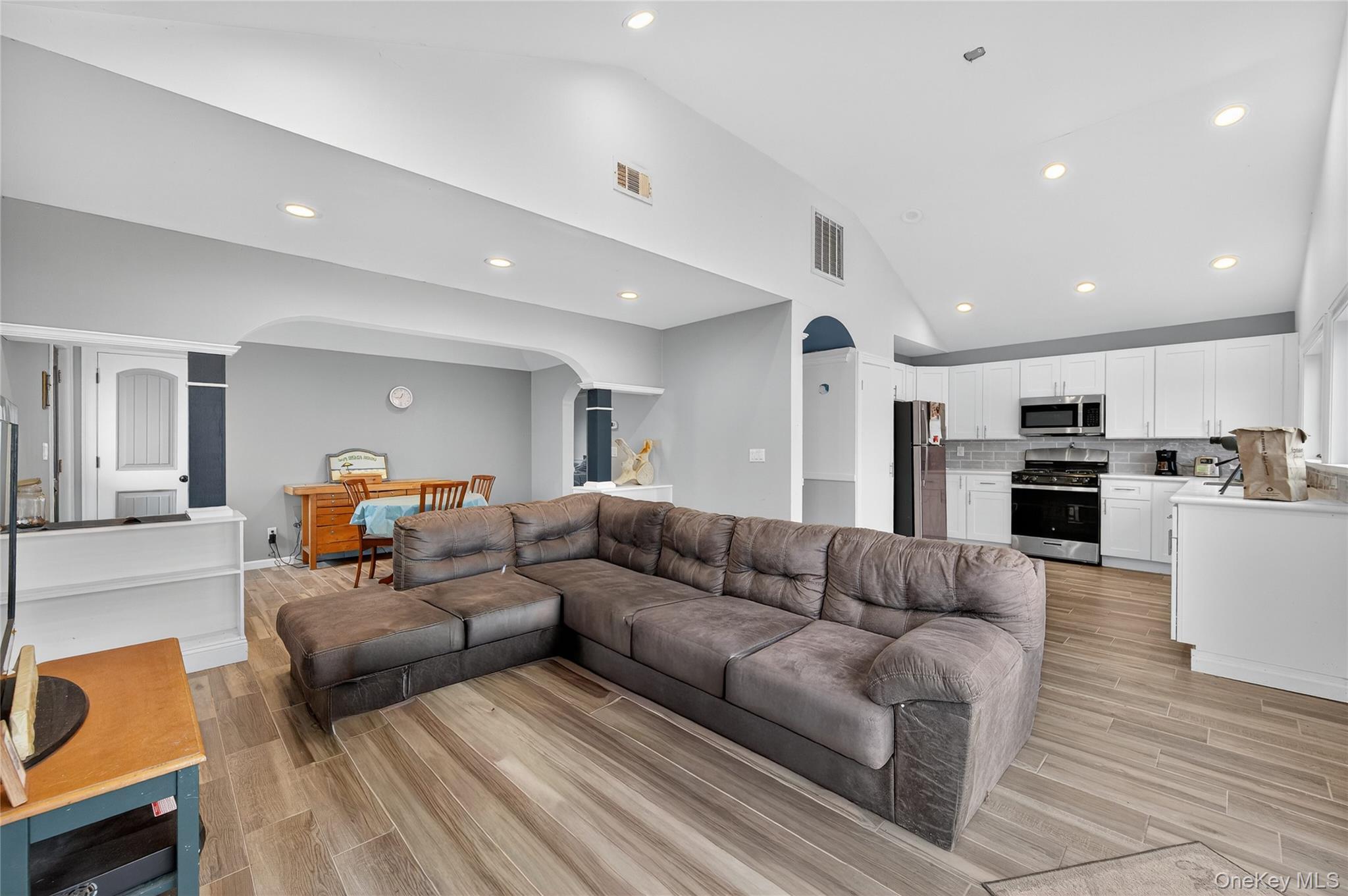 Single Family Bayview  Suffolk County, NY 11757, MLS-921380-12