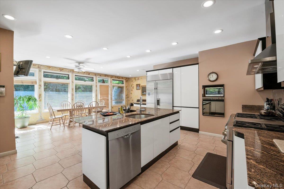 Single Family Ridge Nassau County, NY 11545, MLS-921399-11