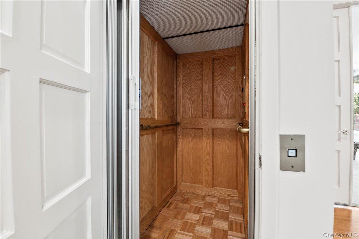 Single Family Ridge Nassau County, NY 11545, MLS-921399-16