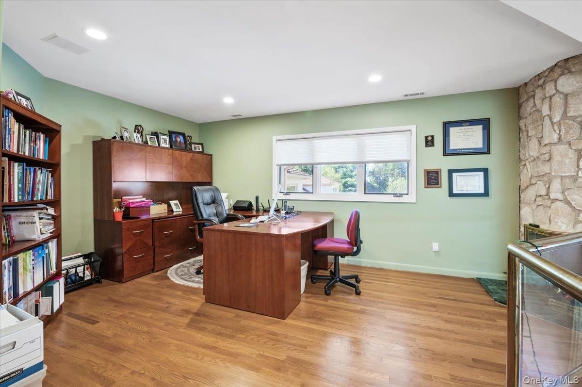 Single Family Ridge Nassau County, NY 11545, MLS-921399-35