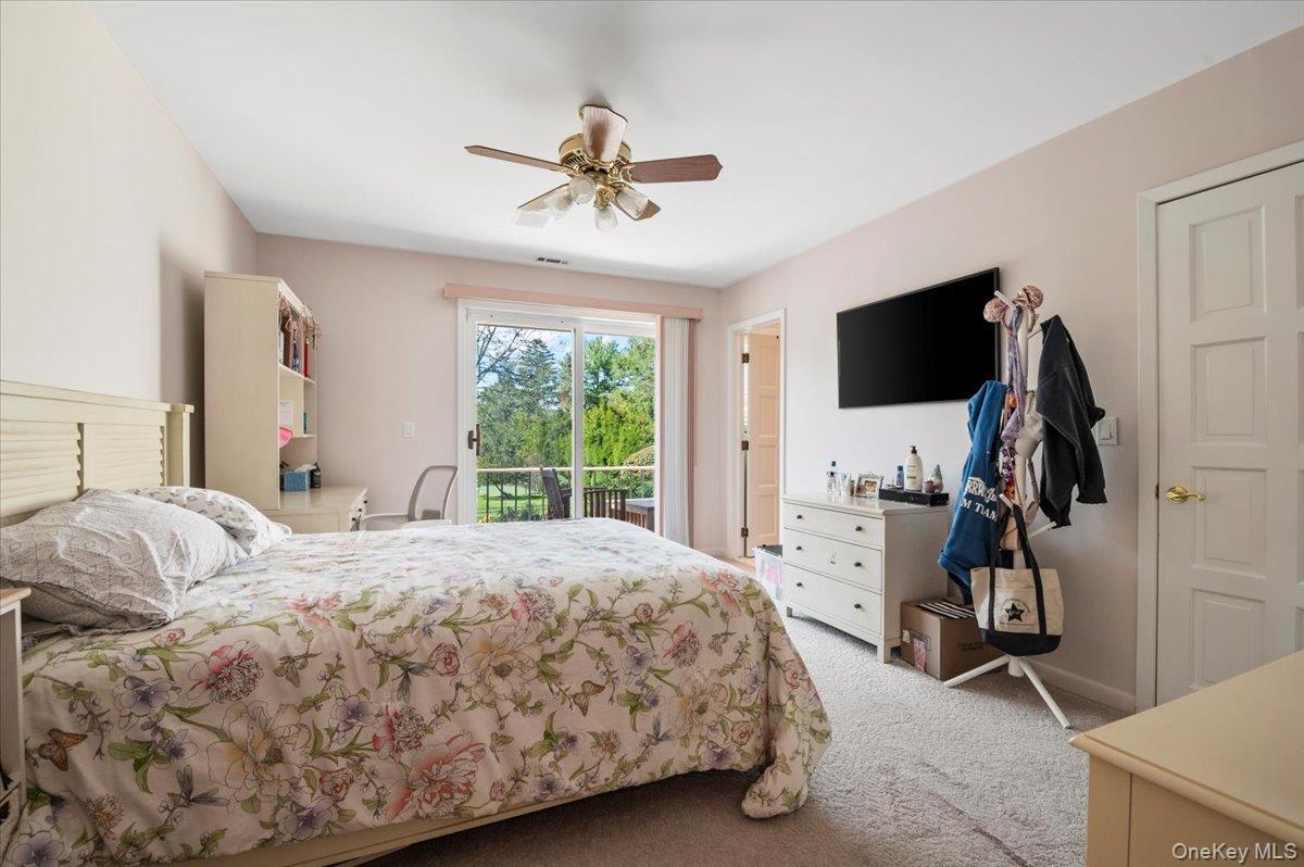 Single Family Ridge Nassau County, NY 11545, MLS-921399-38