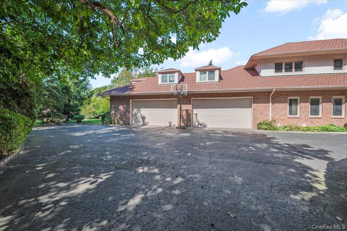 Single Family Ridge Nassau County, NY 11545, MLS-921399-39