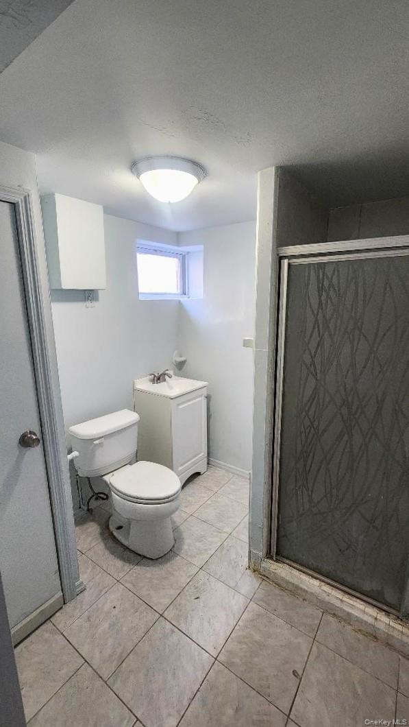 Single Family Clarendon  Nassau County, NY 11553, MLS-921400-15