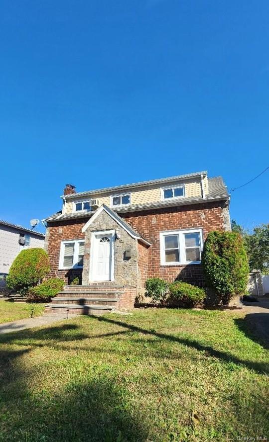 Single Family Clarendon  Nassau County, NY 11553, MLS-921400-2