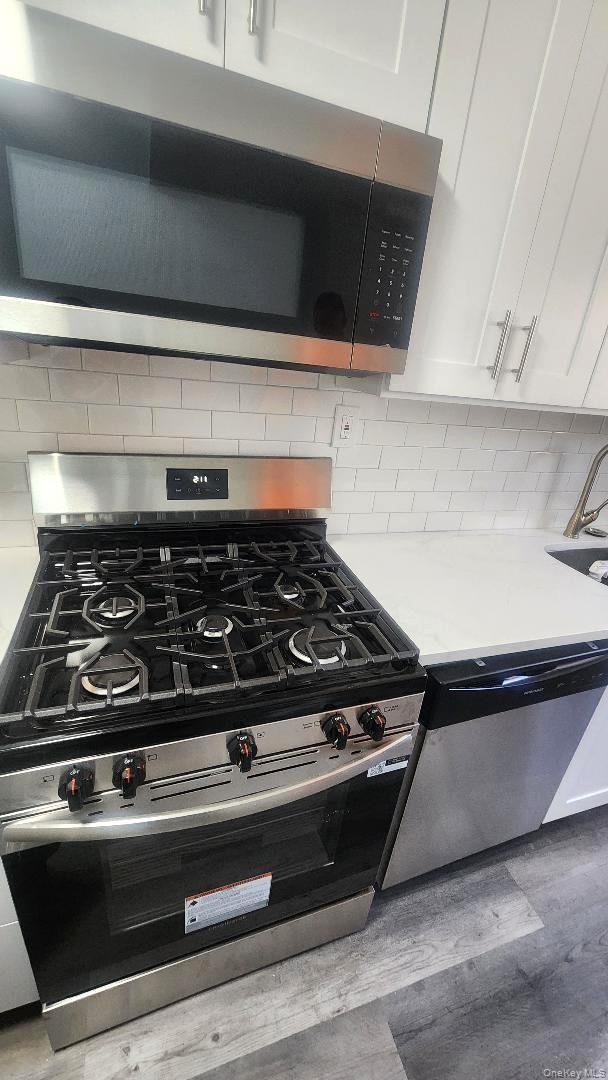 Single Family Clarendon  Nassau County, NY 11553, MLS-921400-5