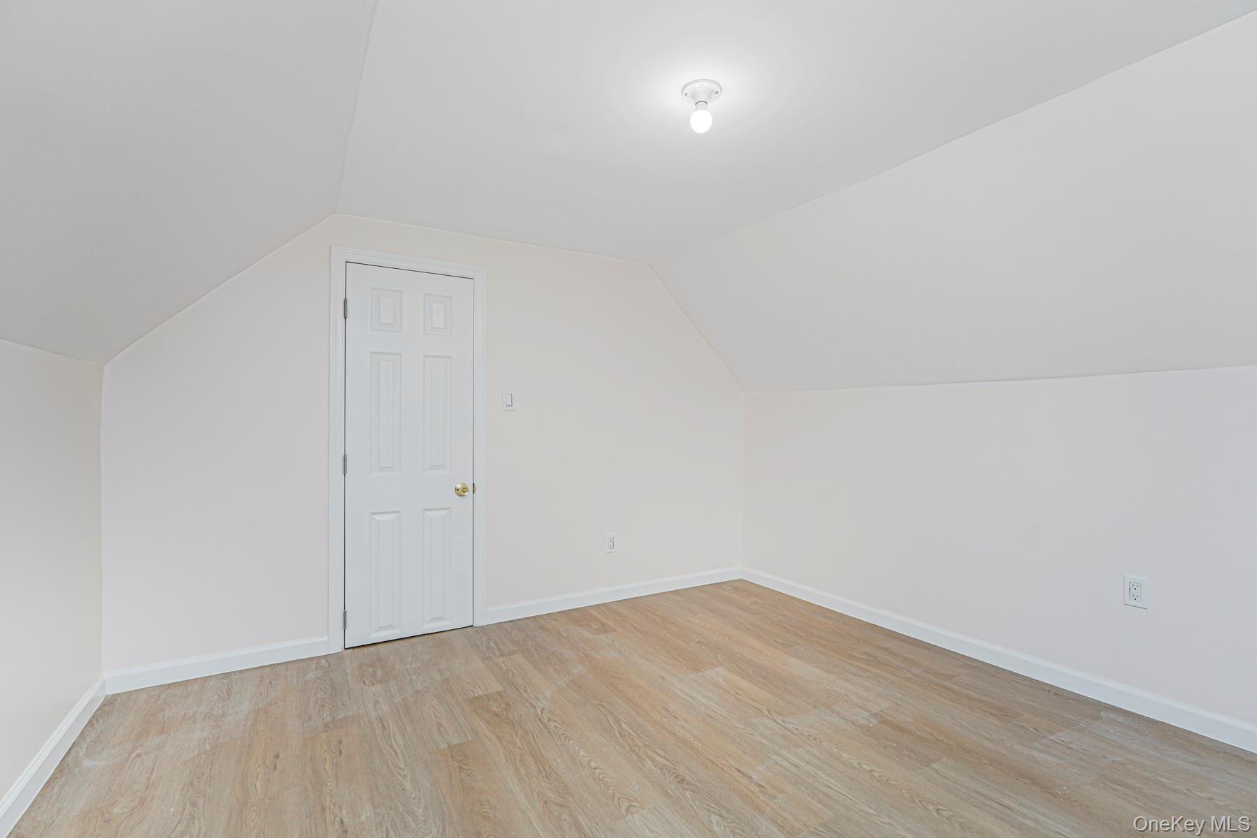 Single Family Lockman Staten Island, NY 10303, MLS-921401-19