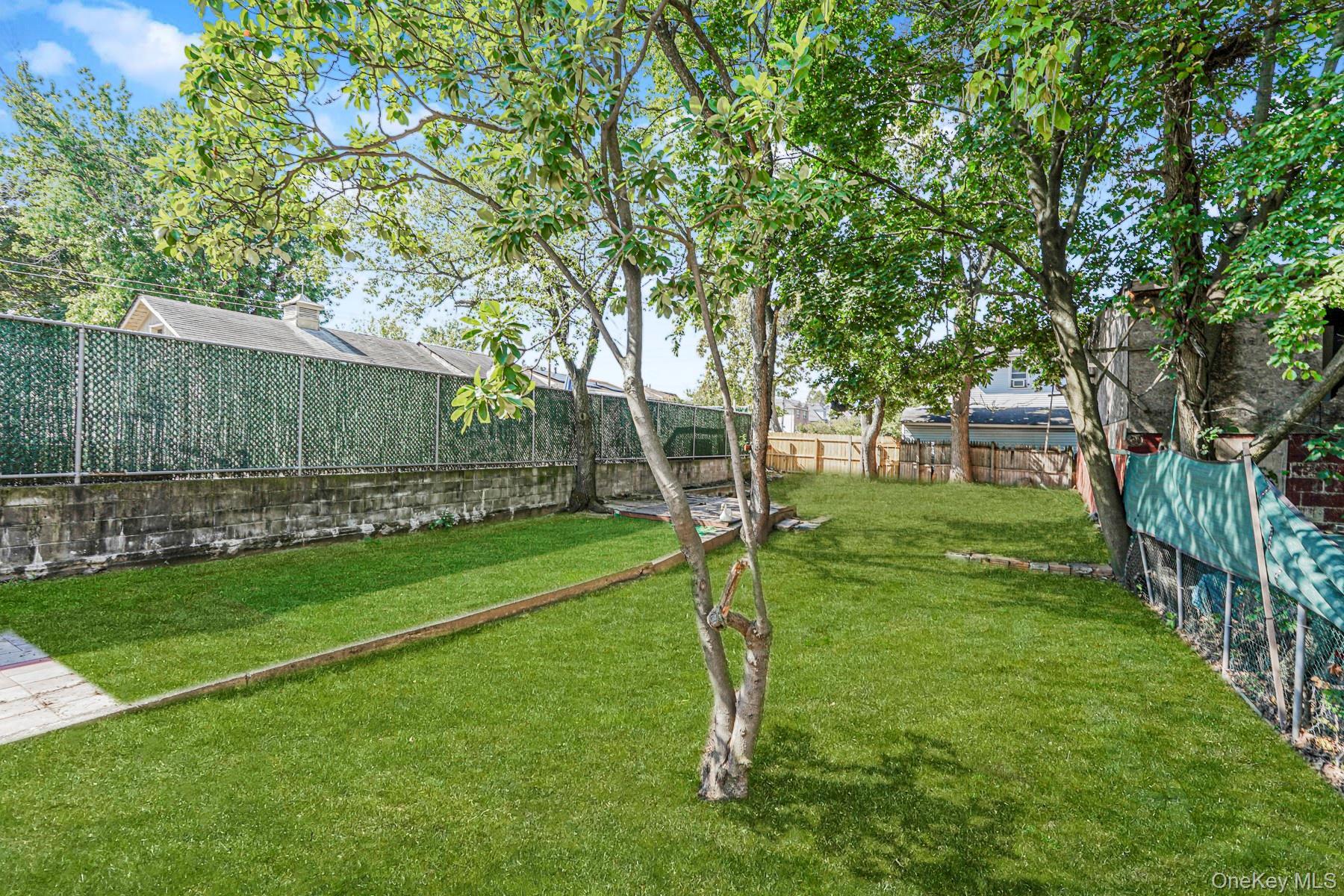 Single Family Lockman Staten Island, NY 10303, MLS-921401-23