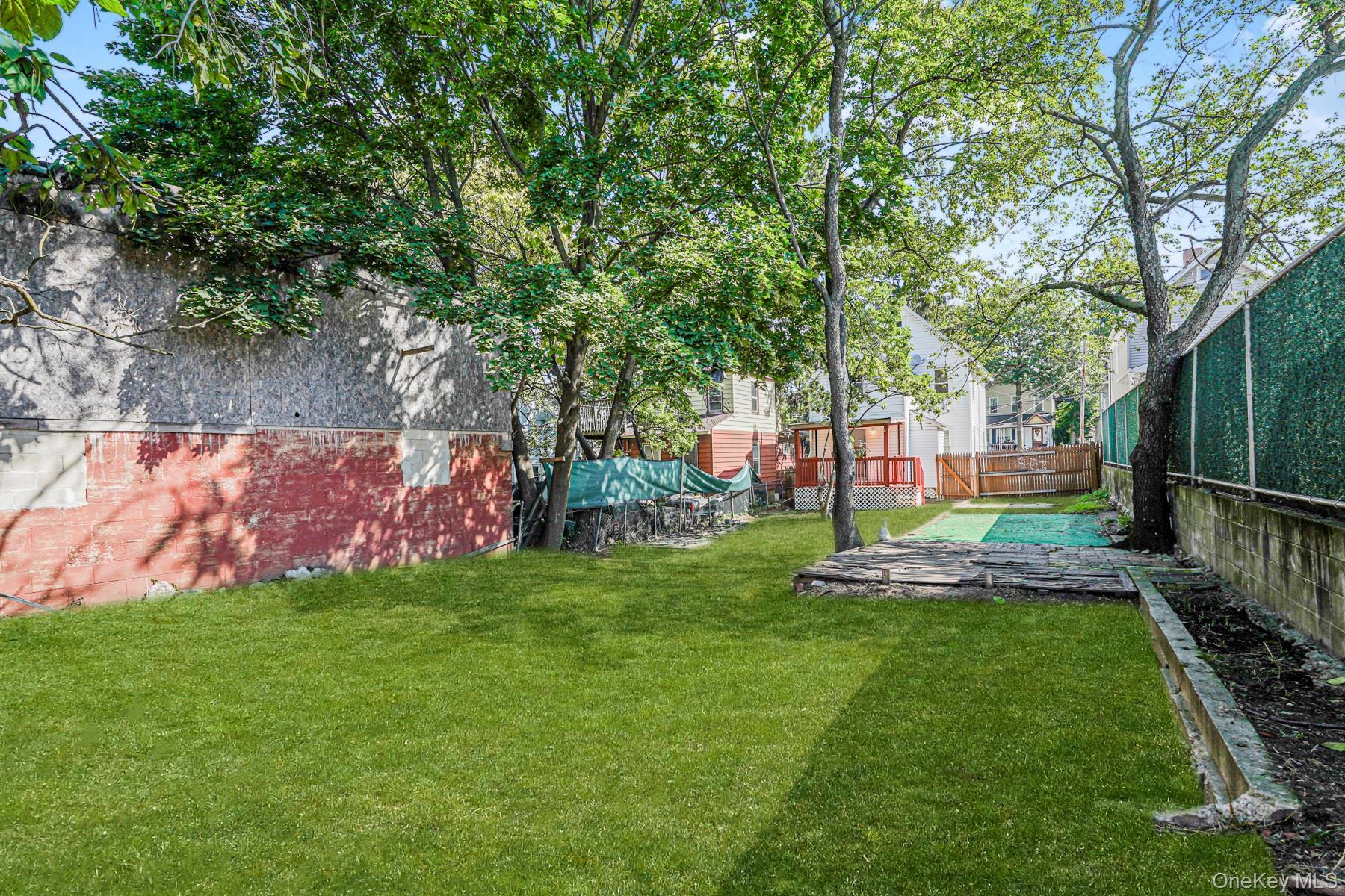 Single Family Lockman Staten Island, NY 10303, MLS-921401-24