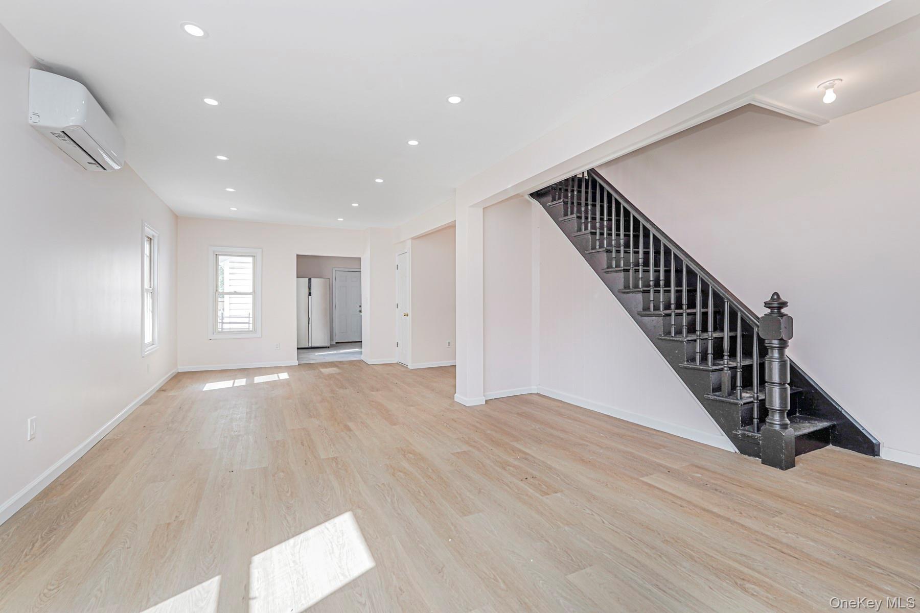 Single Family Lockman Staten Island, NY 10303, MLS-921401-4